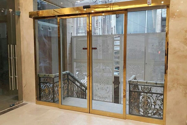 درب شیشه ای اسپایدری